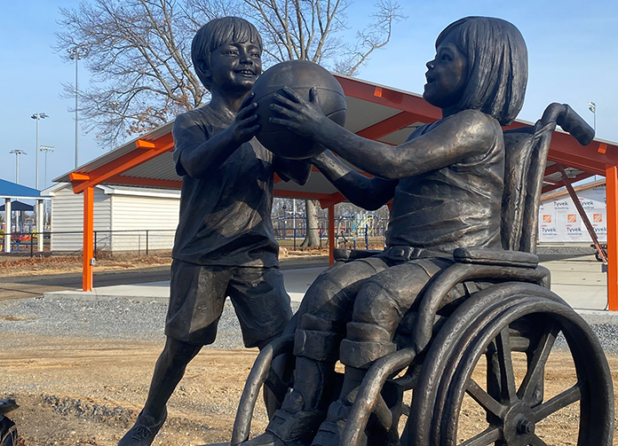 p-Statue-designed-by-local-artist