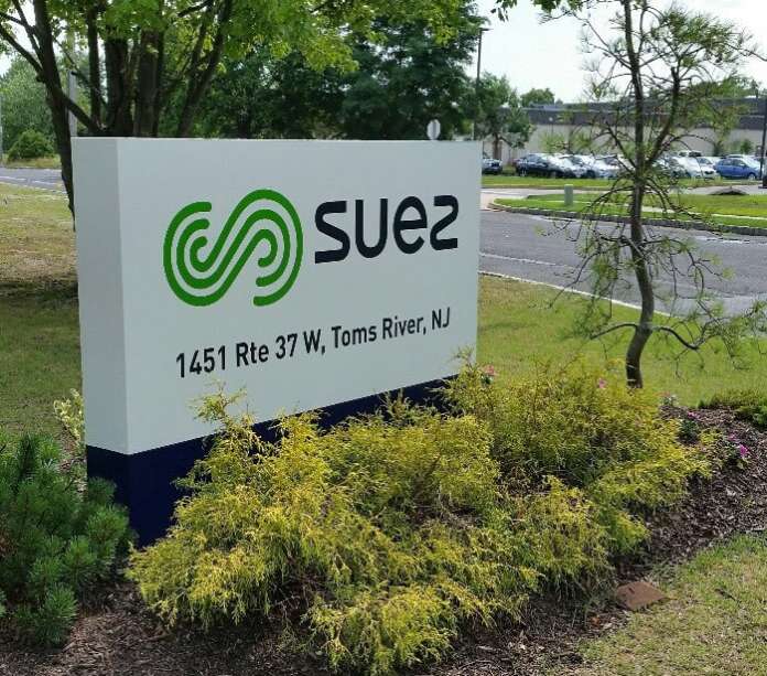 suezsign2