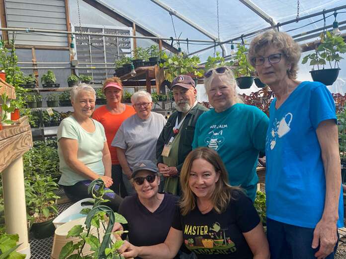 p-plant-sale-volunteers-1